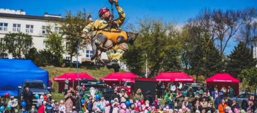 Tłumy na Dniu Bezpieczeństwa. Pokazy służb, ratownictwo i nauka pierwszej pomocy